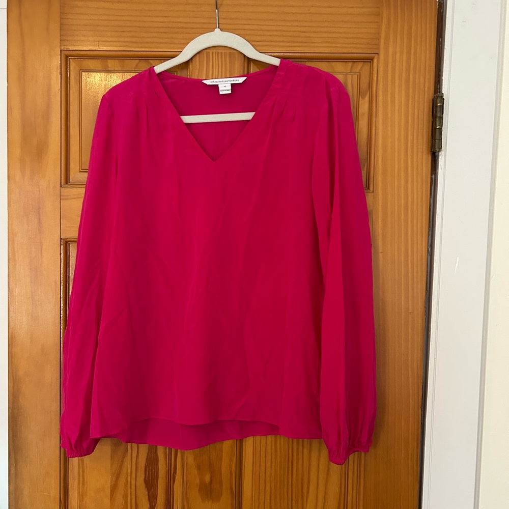 Diane Von Furstenberg Fuchsia Silk  V-Neck Blouse